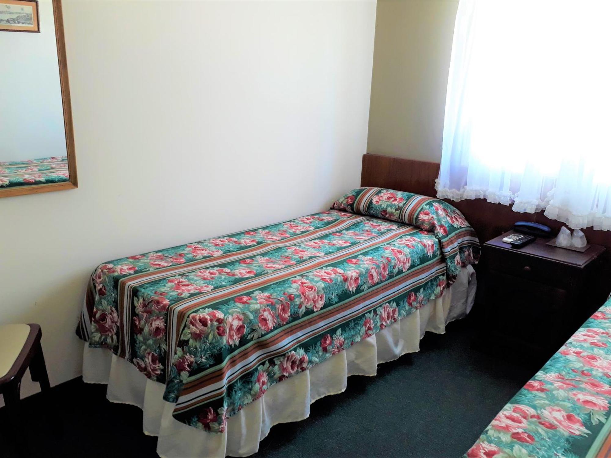 Hotel Tejas Rojas Villa Gesell Quarto foto